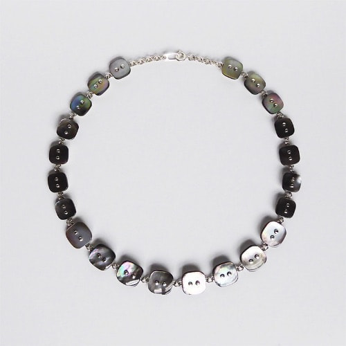 貝ボタンのネックレス Shell Button Necklace