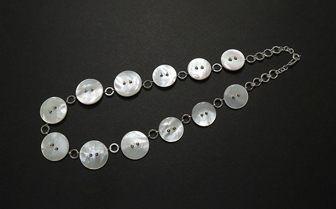 白蝶貝のボタンネックレス・Shell Button Necklace