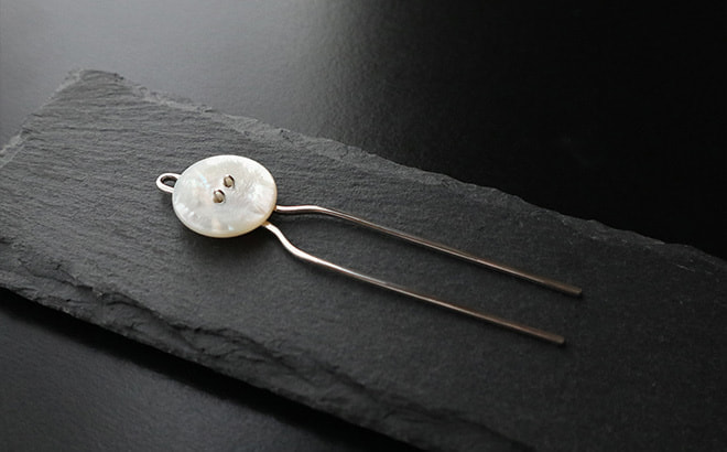 あまこち・白蝶貝の貝ボタンのかんざし-Shell button hairpin