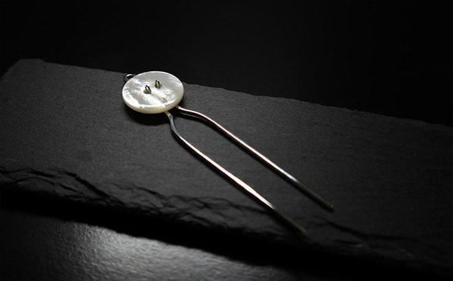 あまこち・白蝶貝の貝ボタンのかんざし-Shell button hairpin