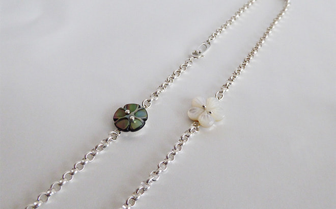 貝ボタンのネックレス Shell Button Necklace