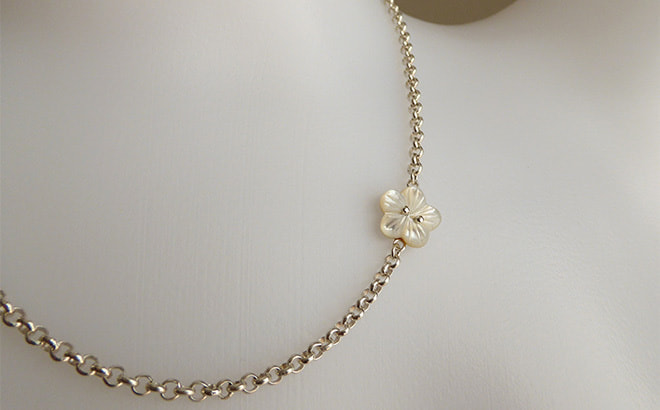 貝ボタンのネックレス Shell Button Necklace