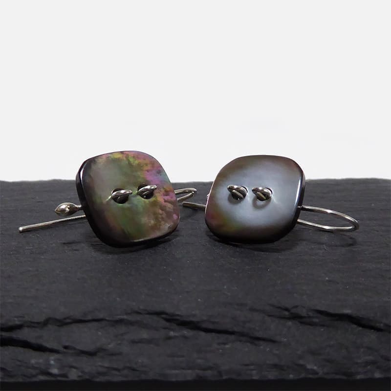 黒蝶貝のフックピアス